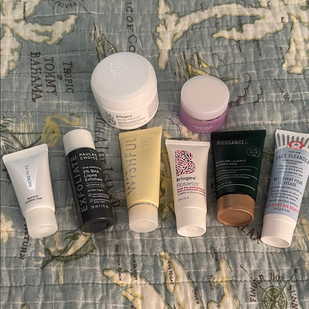 Sephora Deluxe Skincare and Beauty Sample Set - Picture 2 of 4